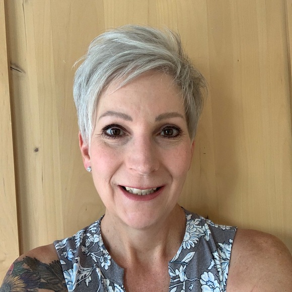 Meet your Posher, Belinda - Picture 1 of 1